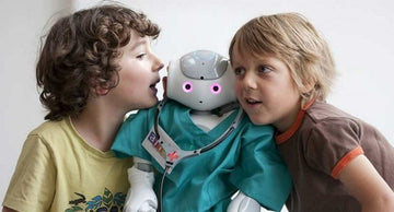 Robot tương tác với con người: Giải pháp giáo dục thông minh cho trẻ tại nhà