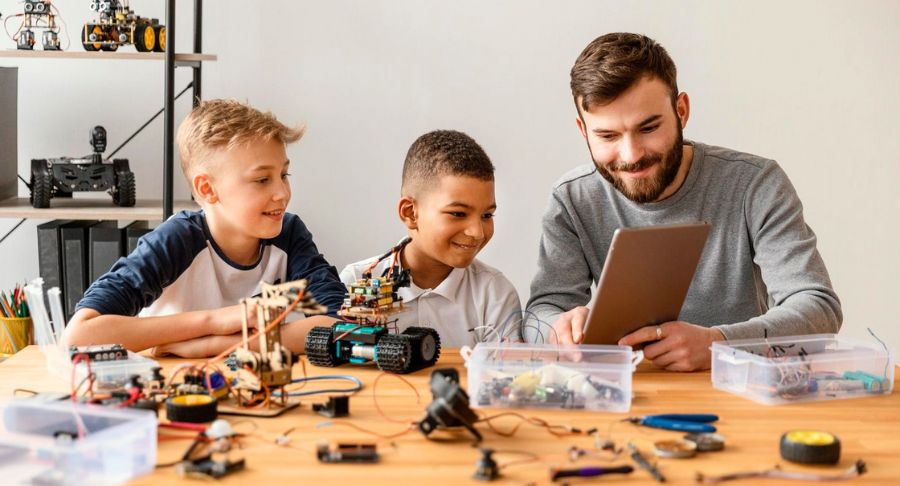Giáo dục Robotics cho trẻ em: 4 lợi ích và các sản phẩm phù hợp