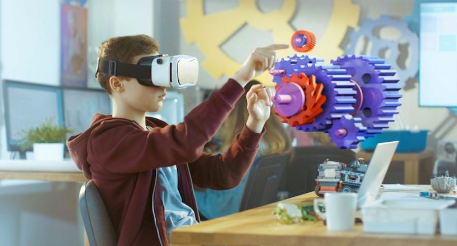6 lý do thực tế ảo (VR) và robot giúp trẻ học tập tốt hơn